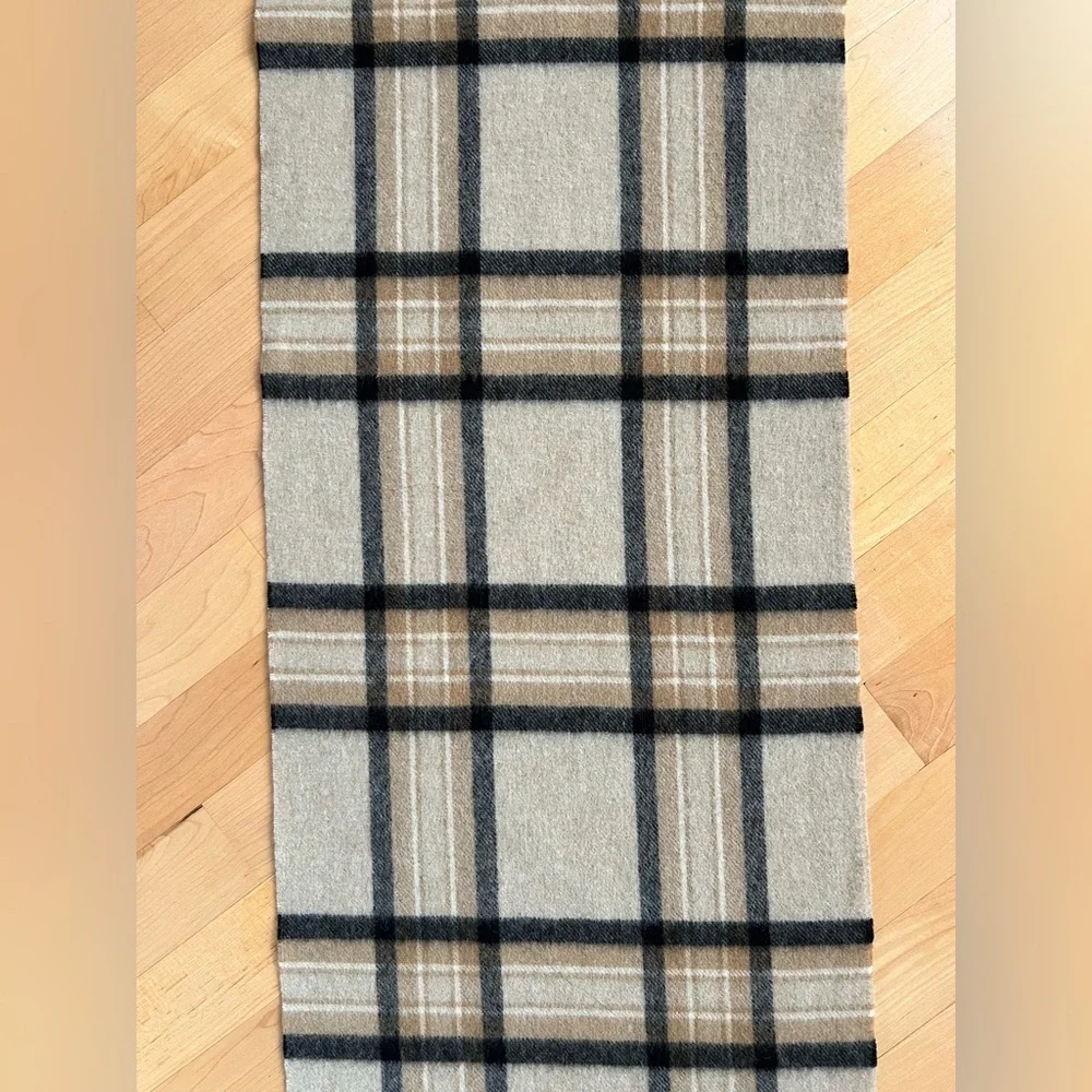 🐑NWOT? Soft Plaid Wool Banana Republic Unisex Scarf | Black & Tan/Maverick Tan